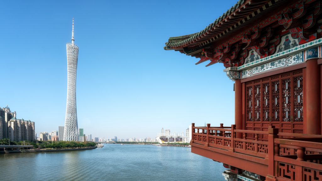 Captivating,Guangzhou,Skyline,With,Traditional,Architecture,And,Modern,Tower